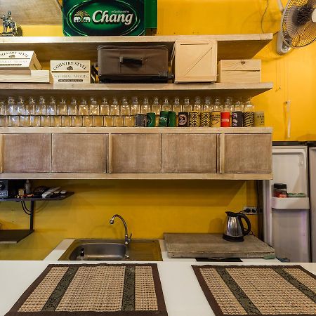 Wire Hostel Patong Kültér fotó