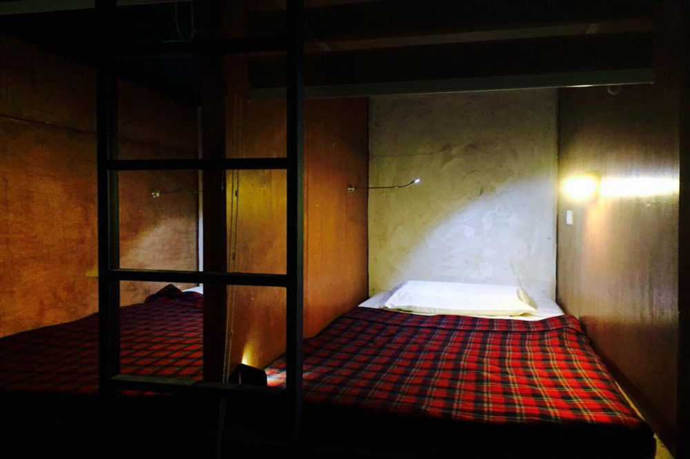 Wire Hostel Patong Kültér fotó