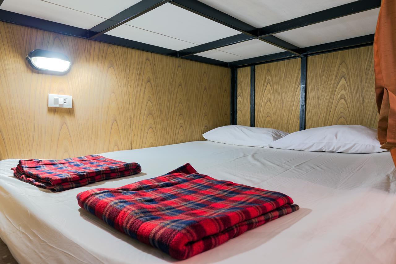 Wire Hostel Patong Kültér fotó
