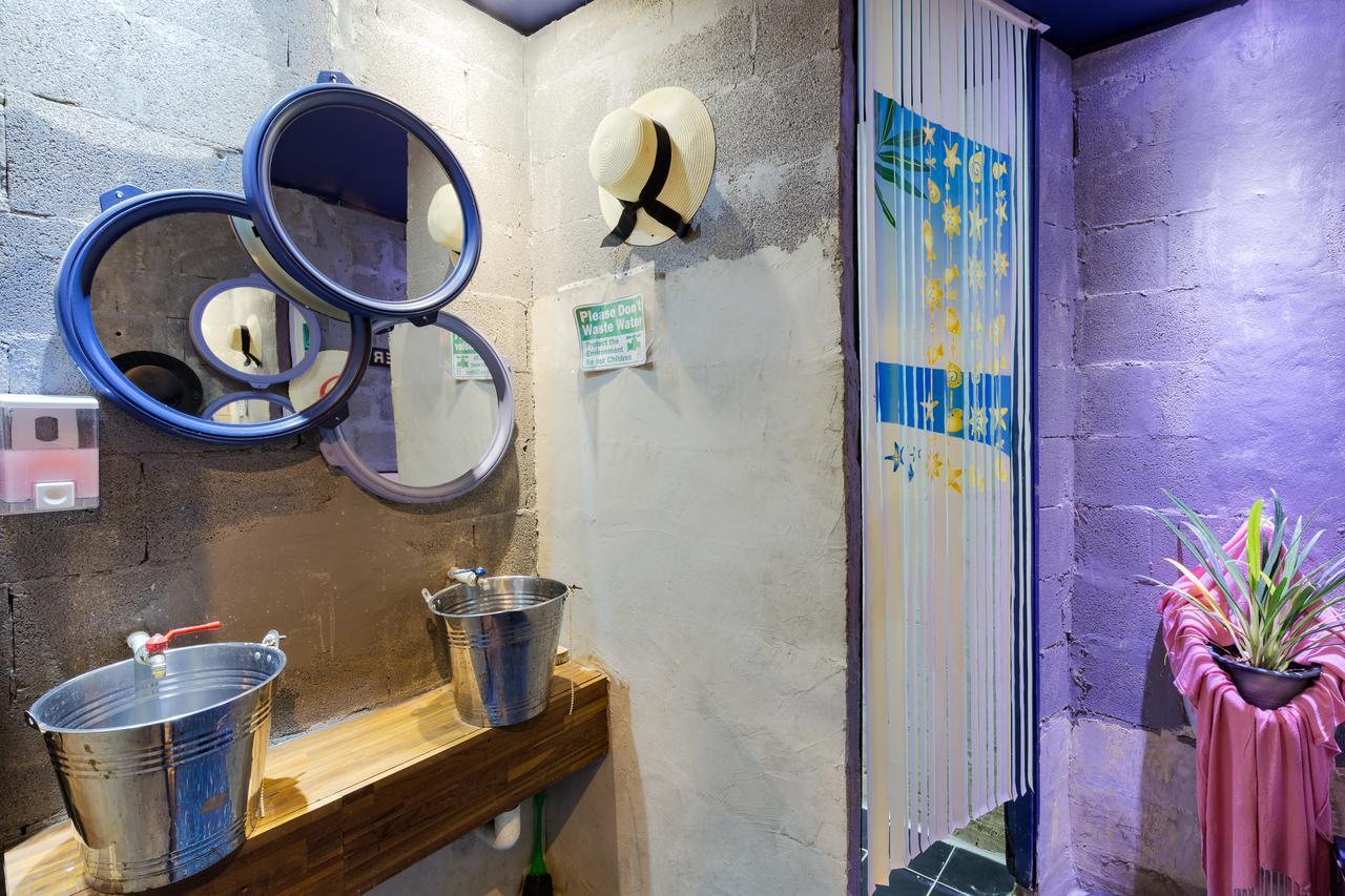 Wire Hostel Patong Kültér fotó