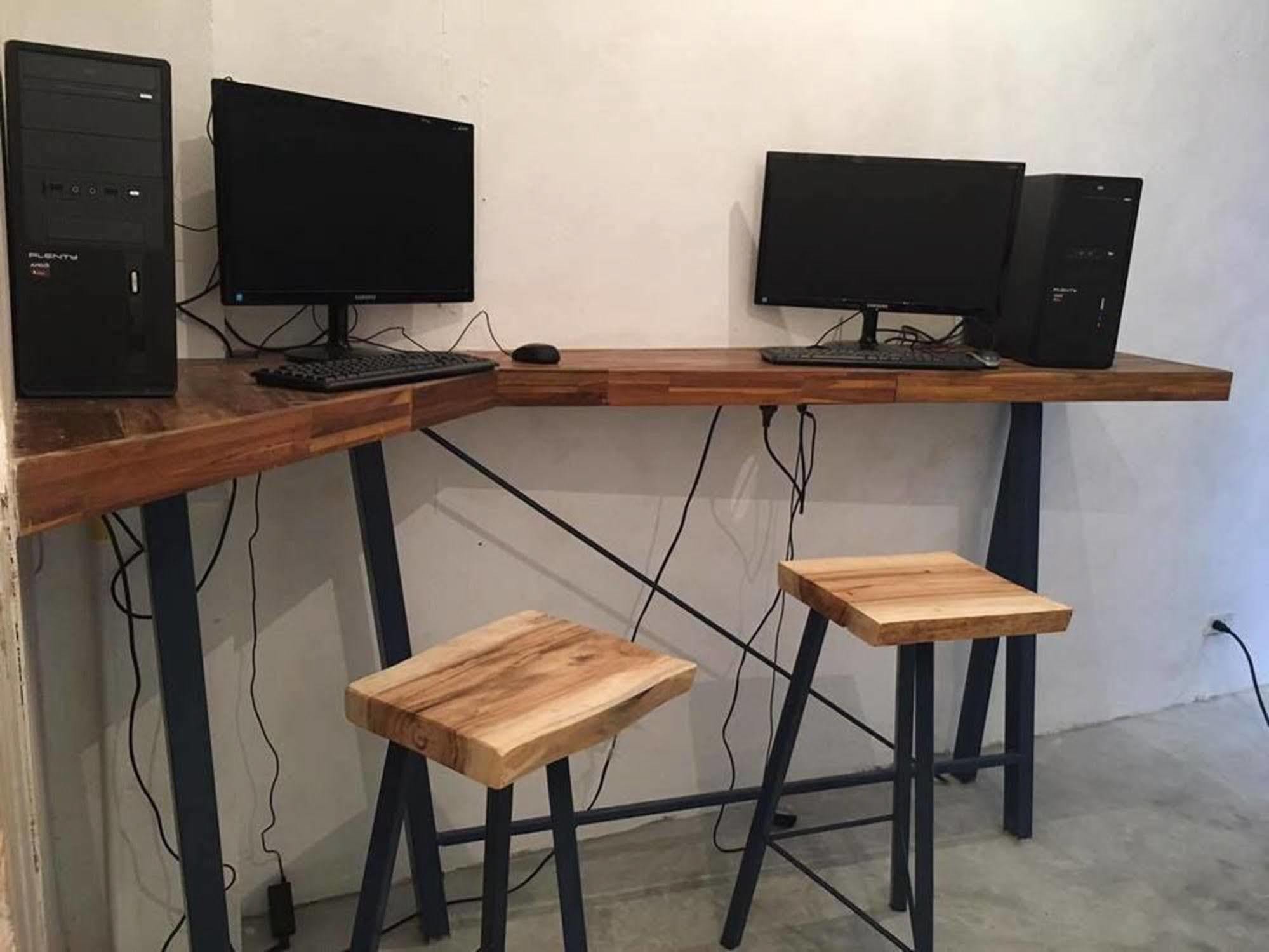 Wire Hostel Patong Kültér fotó